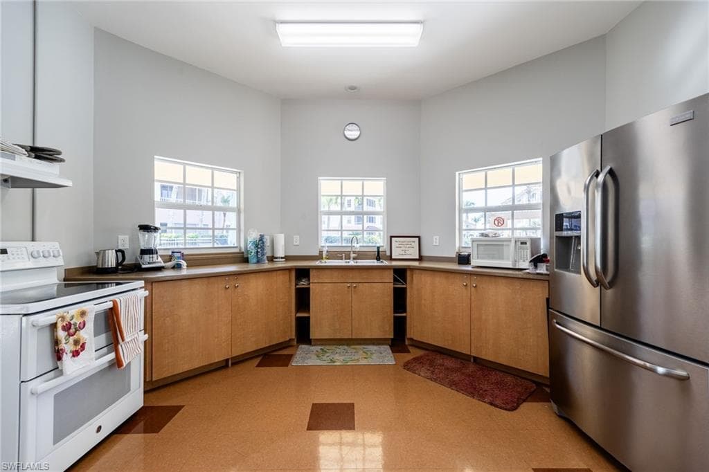1105 Van Loon Commons CIR 304-32