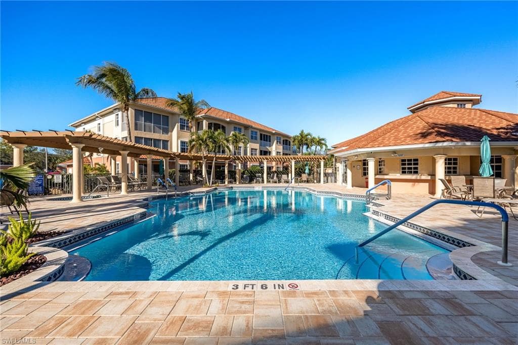 1105 Van Loon Commons CIR 304-28