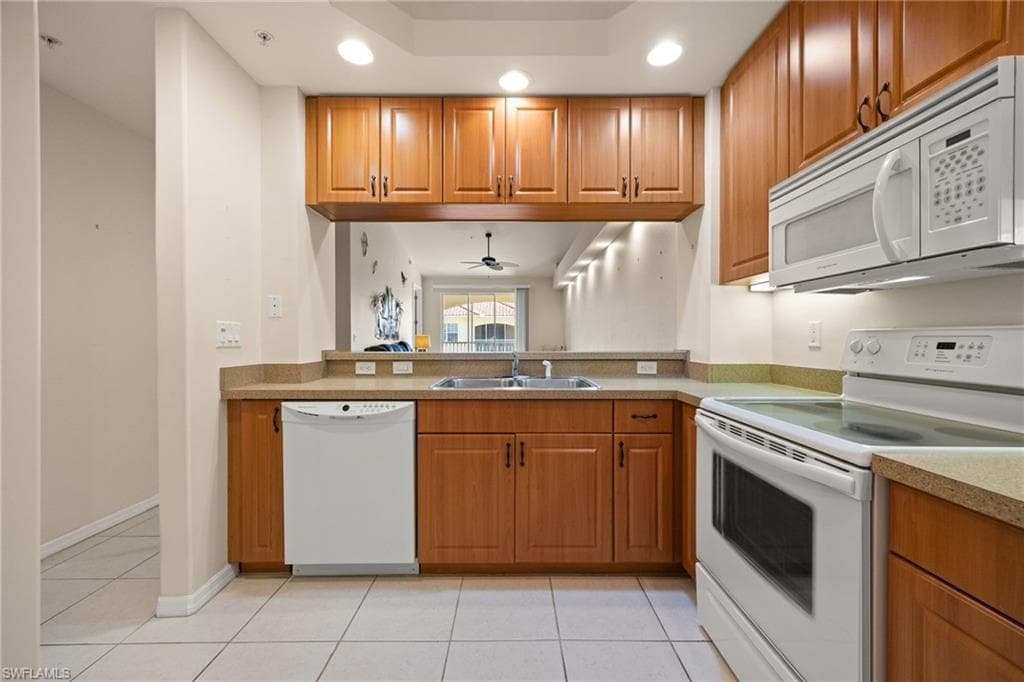 1105 Van Loon Commons CIR 304-9