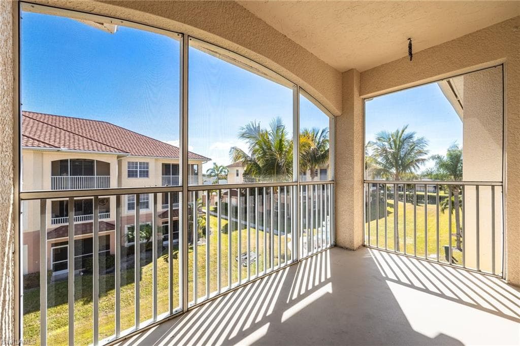1105 Van Loon Commons CIR 304-21