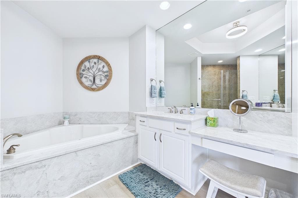 2090 W First ST 2907-15