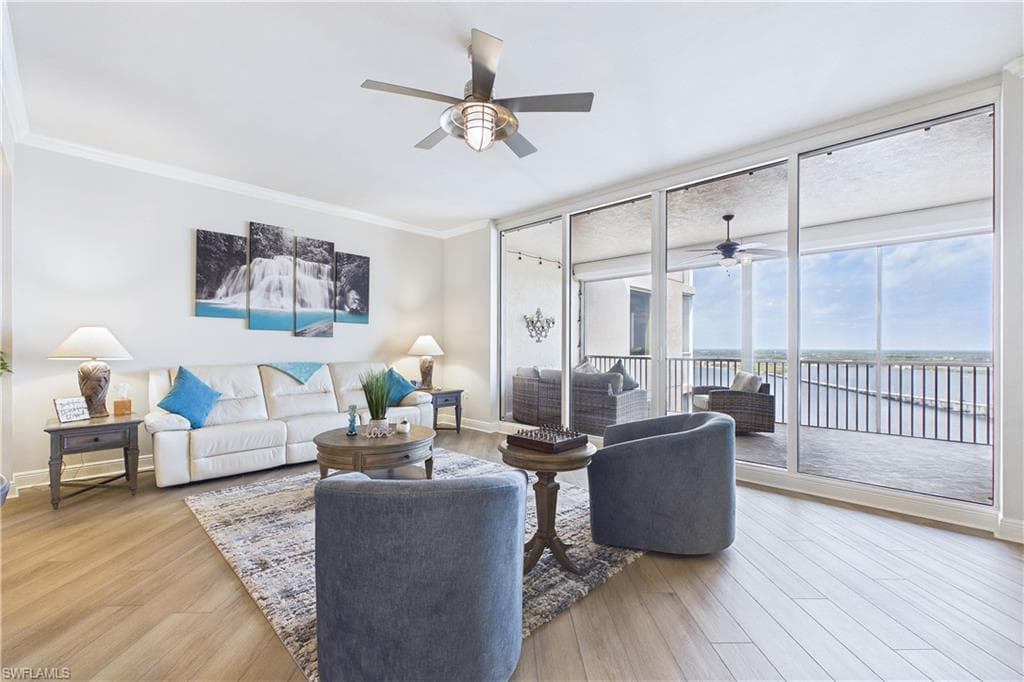 2090 W First ST 2907-29