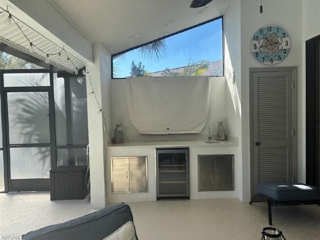 28380 Winthrop CIR-25
