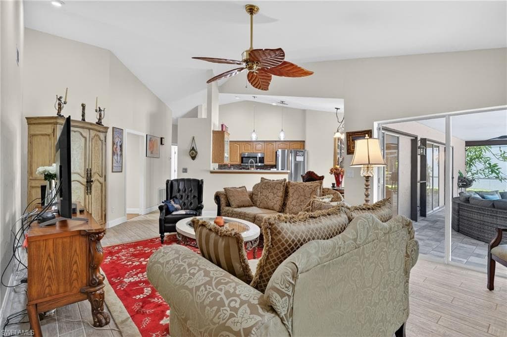 22656 Fountain Lakes BLVD-13