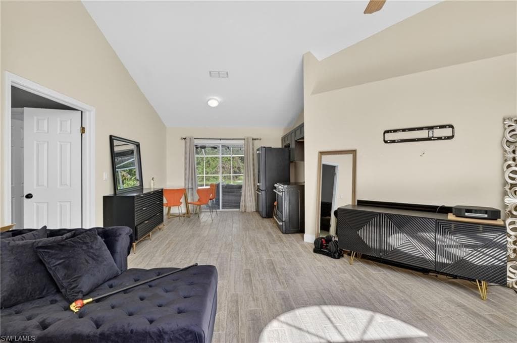 22656 Fountain Lakes BLVD-25