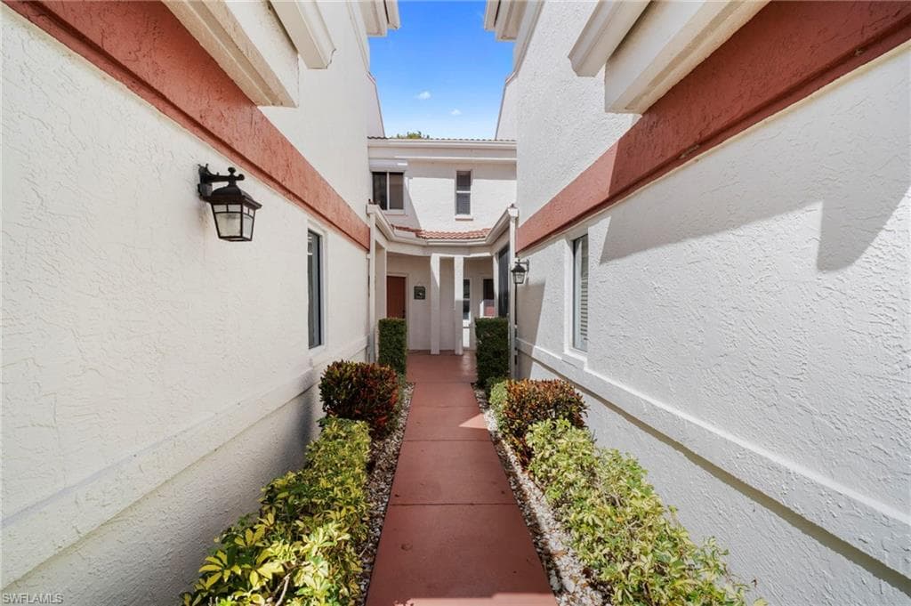 13331 Medinah CIR W 2-3