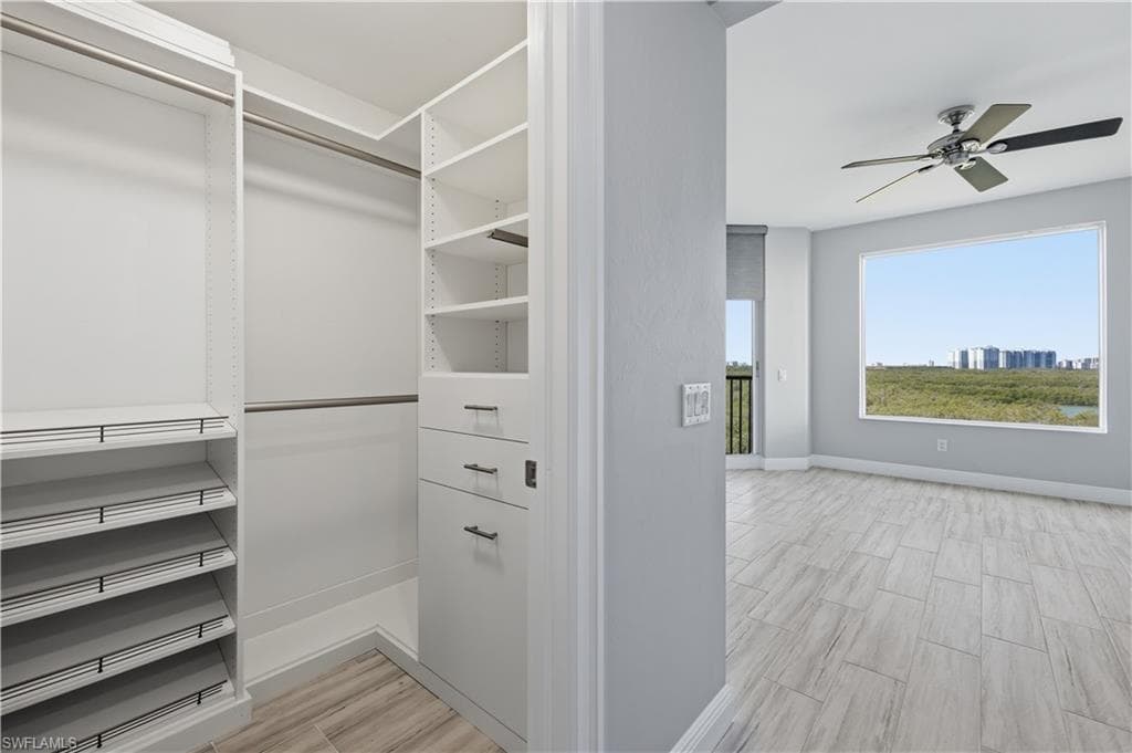 425 Cove Tower Dr 703-17