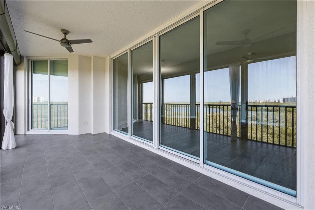 425 Cove Tower Dr 703-38