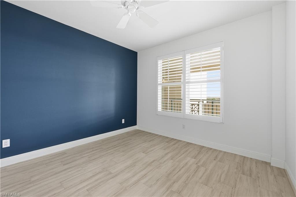 425 Cove Tower Dr 703-33