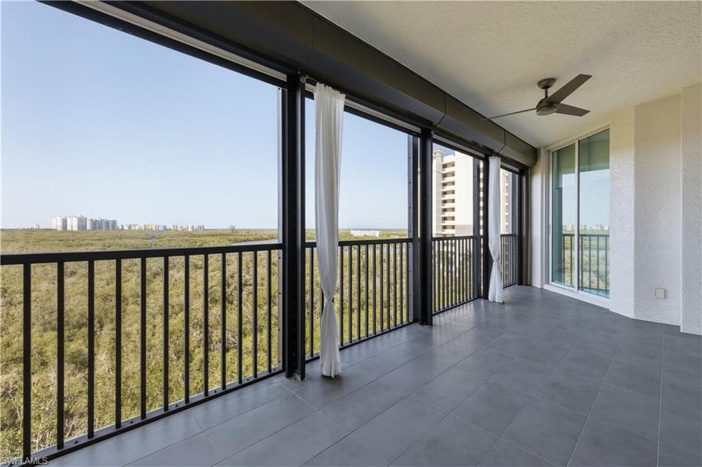 425 Cove Tower Dr 703-37