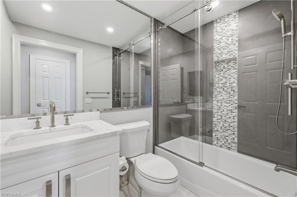 425 Cove Tower Dr 703-25