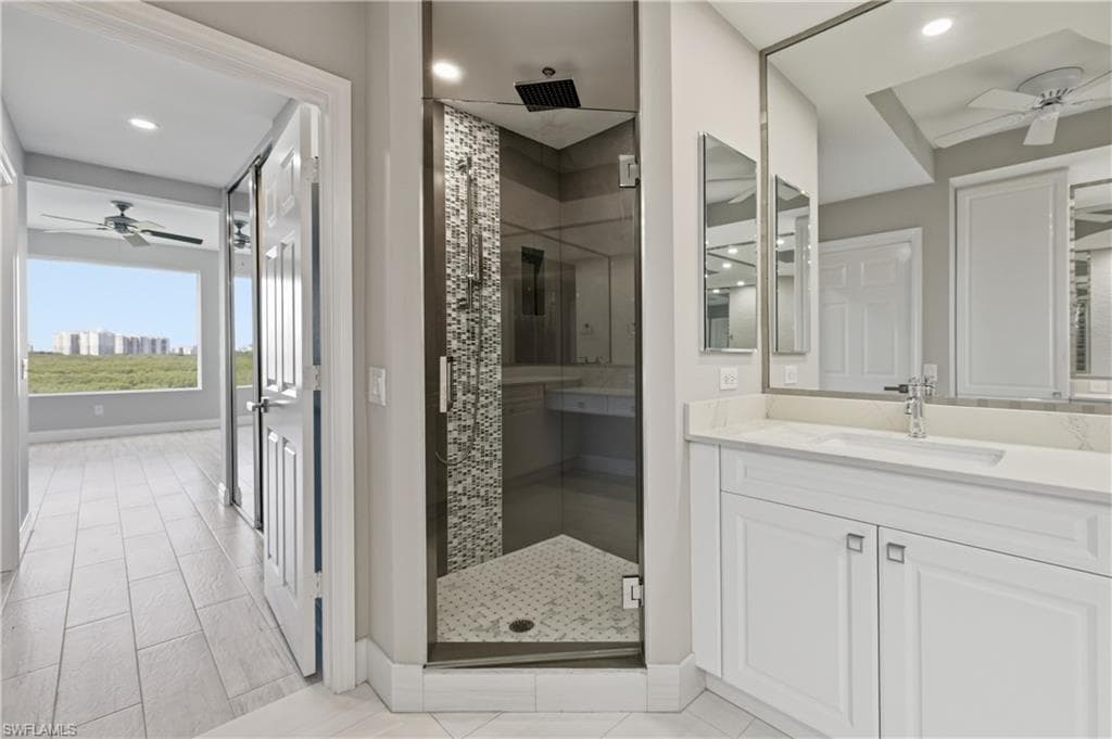 425 Cove Tower Dr 703-21