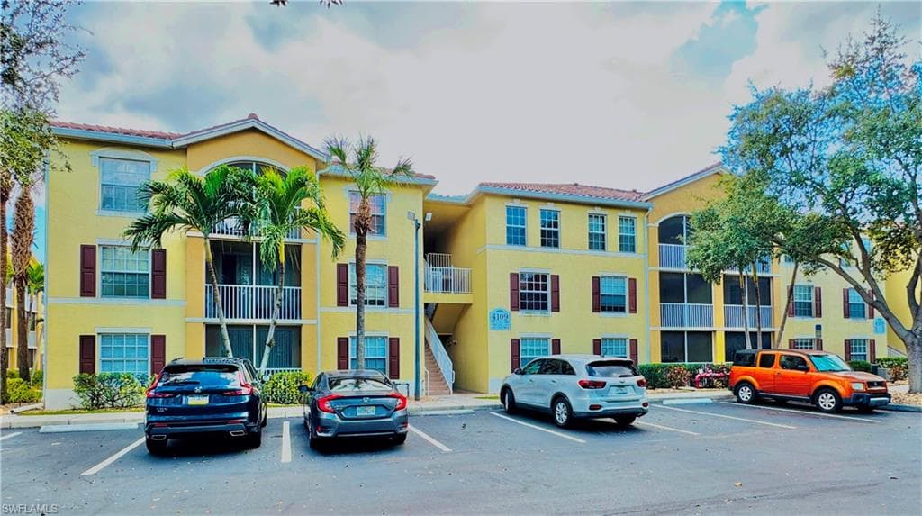 4109 Residence DR 520-1