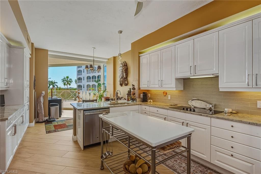 4000 Royal Marco WAY 324-7