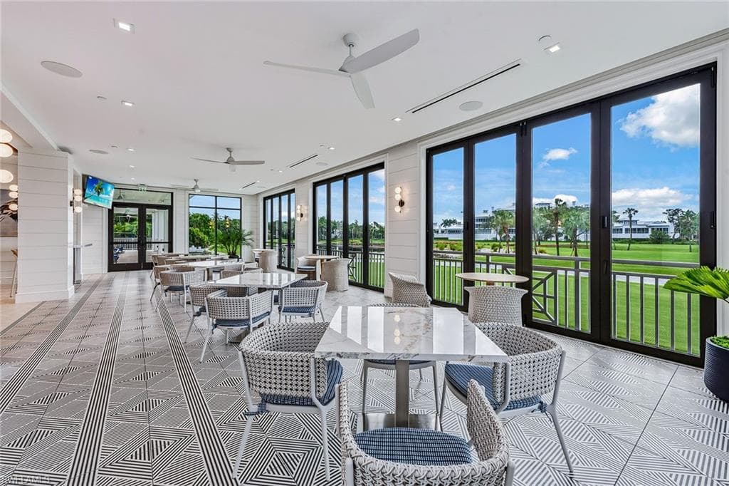 4000 Royal Marco WAY 324-38