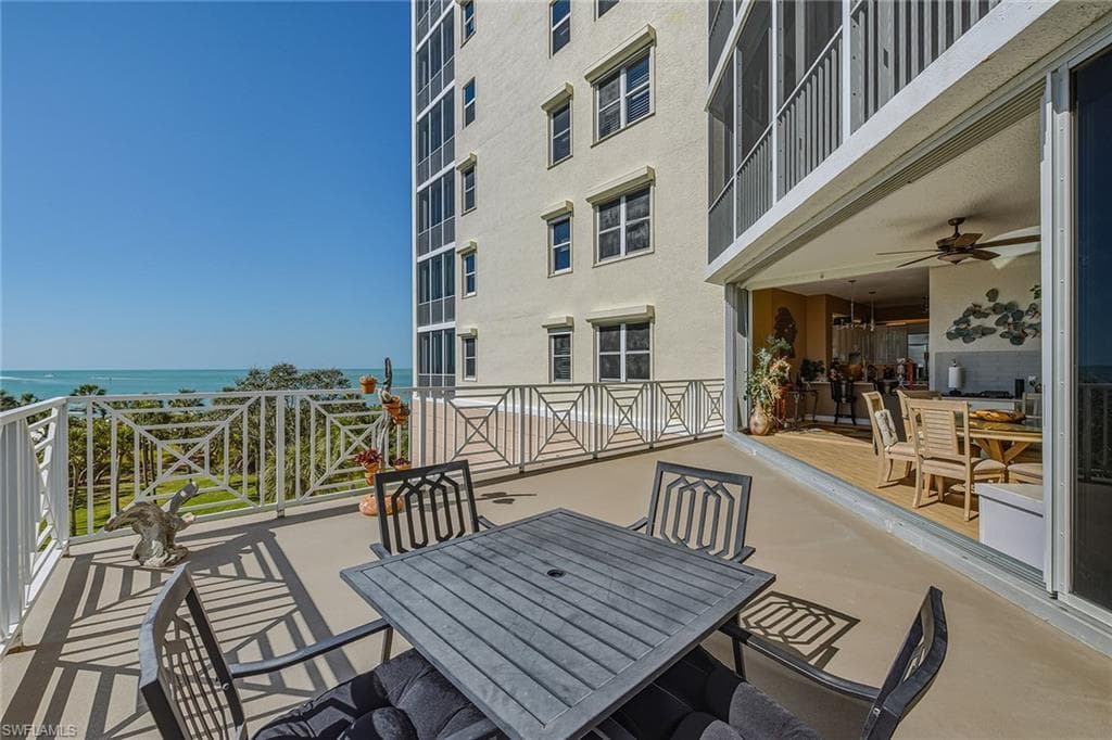 4000 Royal Marco WAY 324-18