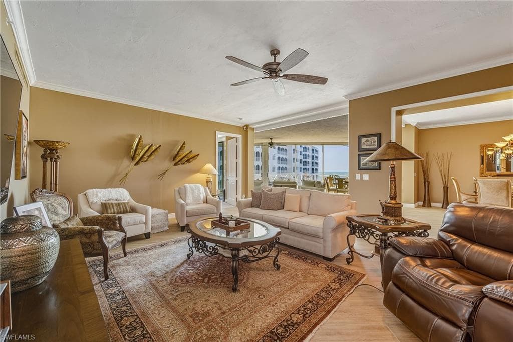 4000 Royal Marco WAY 324-4