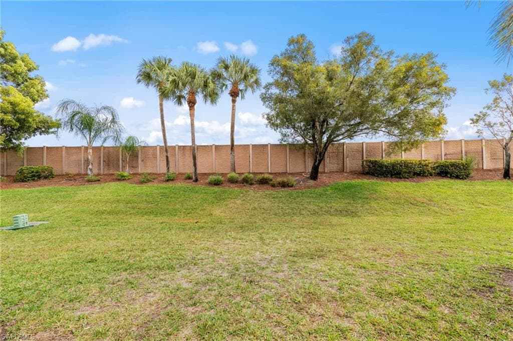 10035 Colonial Country Club BLVD-37
