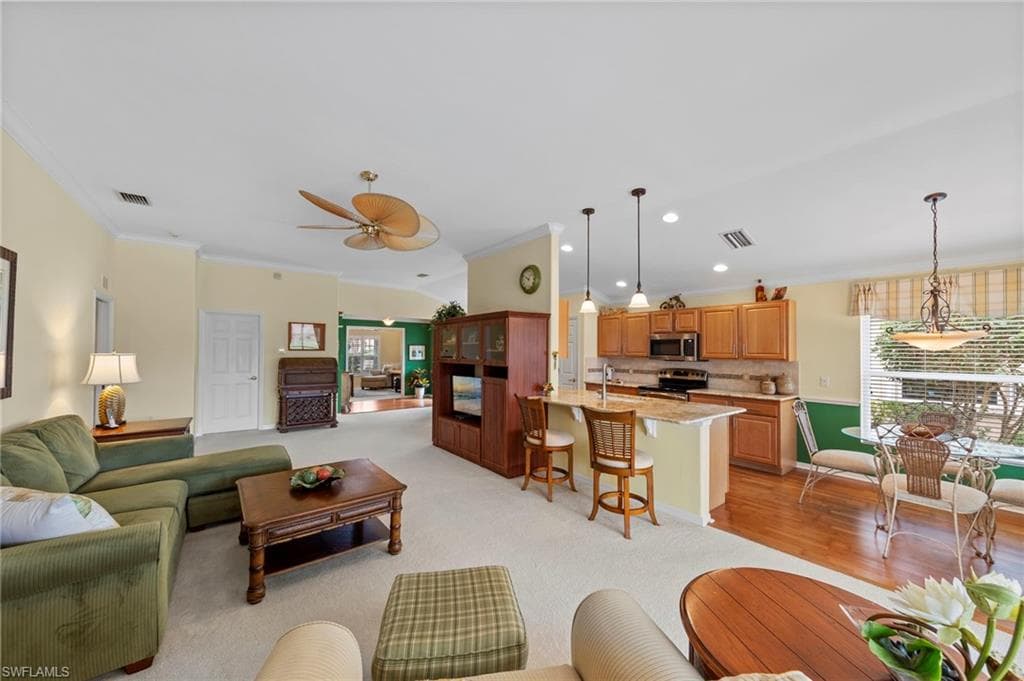 10035 Colonial Country Club BLVD-19
