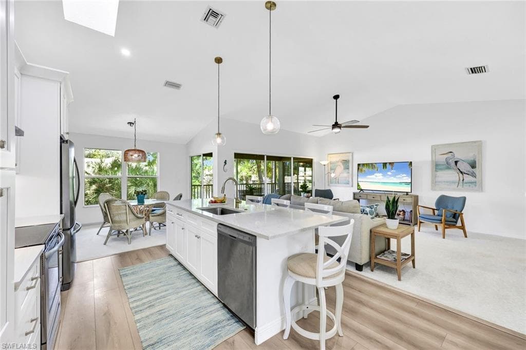 314 Emerald Bay CIR I5-15