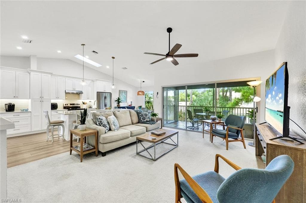314 Emerald Bay CIR I5-8