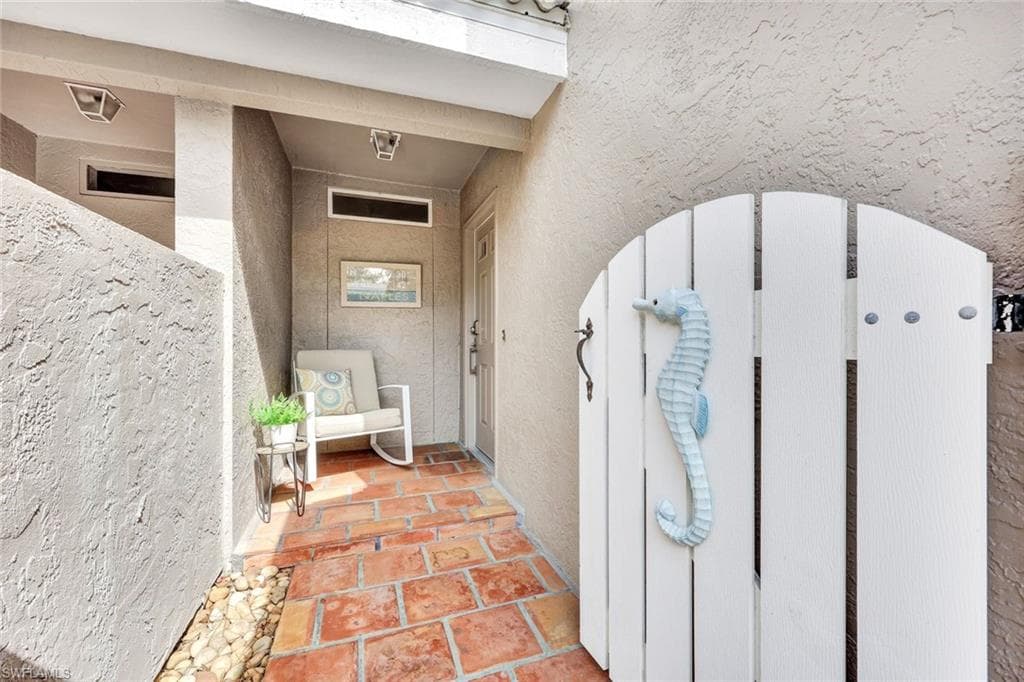 314 Emerald Bay CIR I5-25