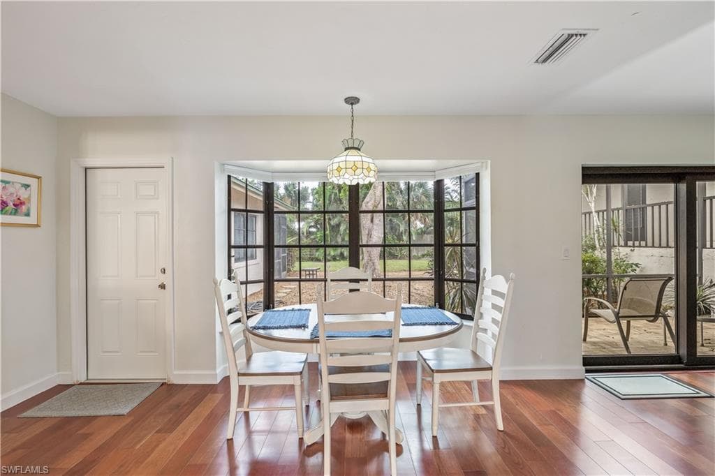 3209 W Riverside DR-11
