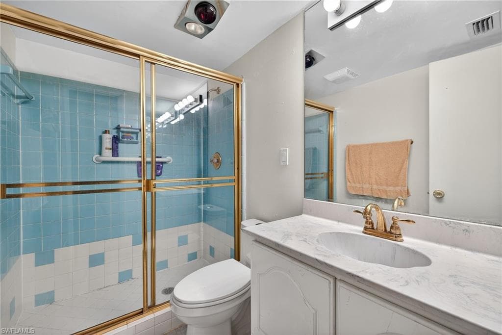 708 Victoria DR 212-38
