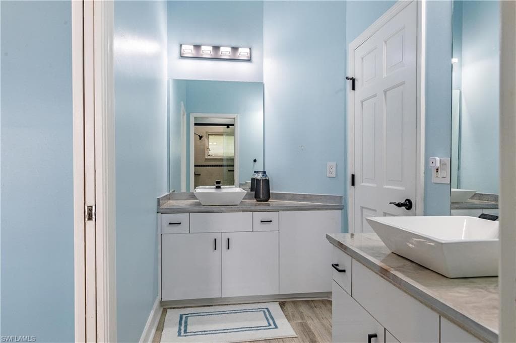 14988 Bonaire CIR-11