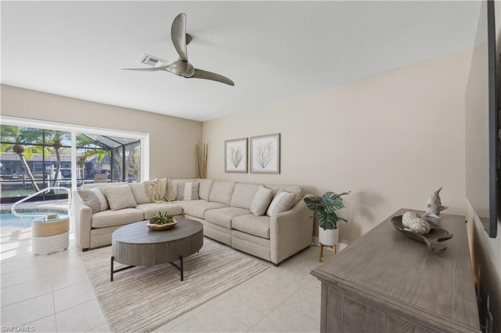 216 5th ST W-27