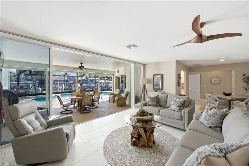 216 5th ST W-6