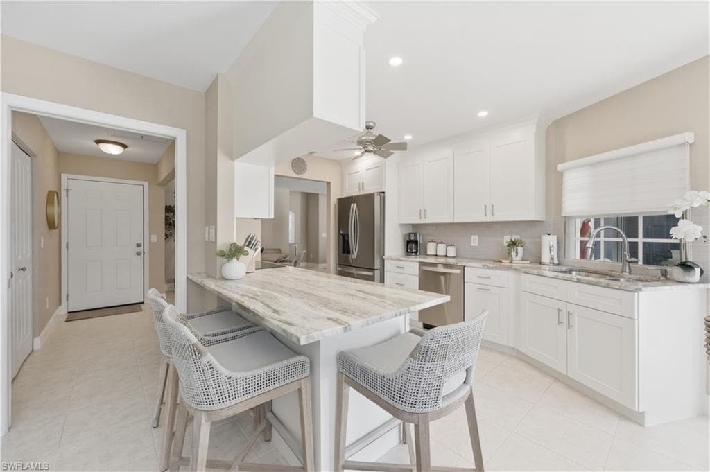 216 5th ST W-17