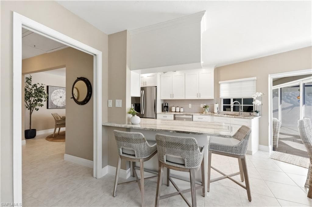 216 5th ST W-16