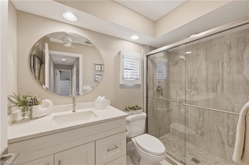 216 5th ST W-33