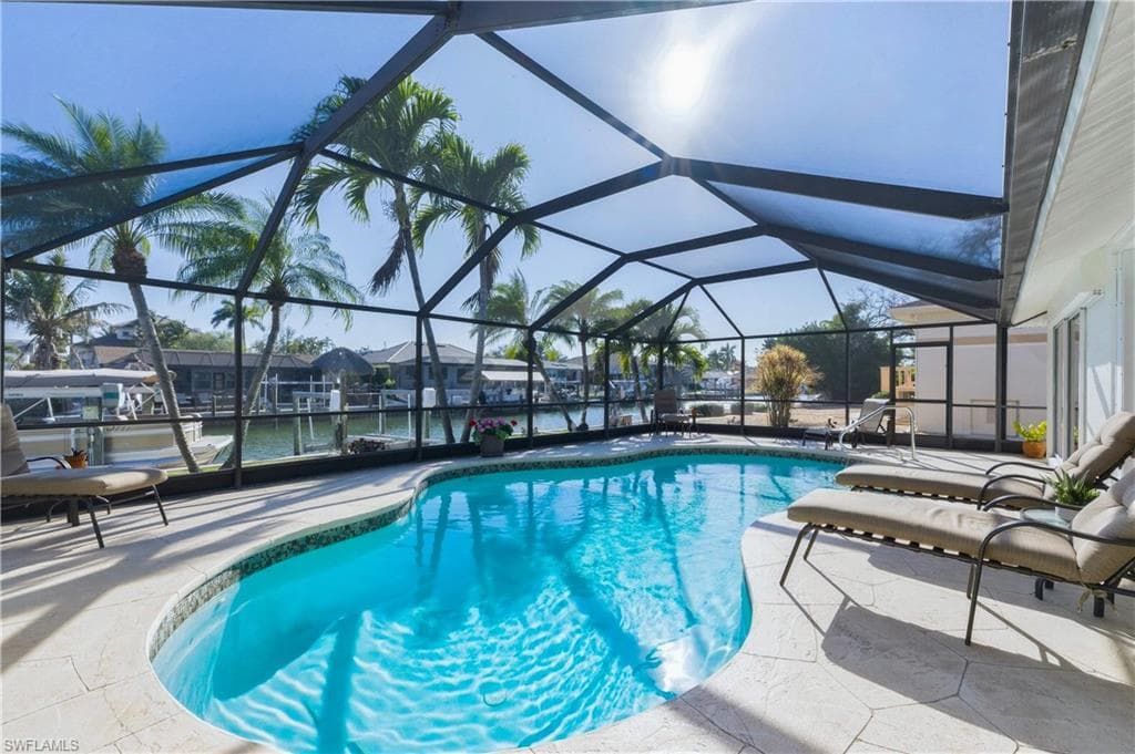 216 5th ST W-39