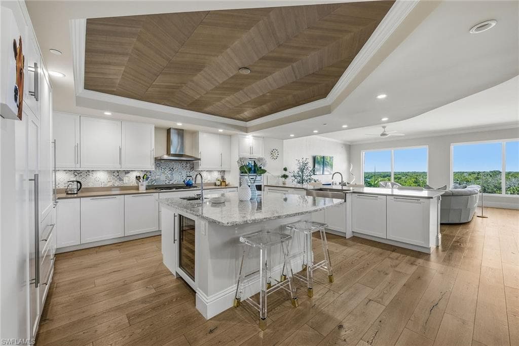 13665 Vanderbilt DR 404-2