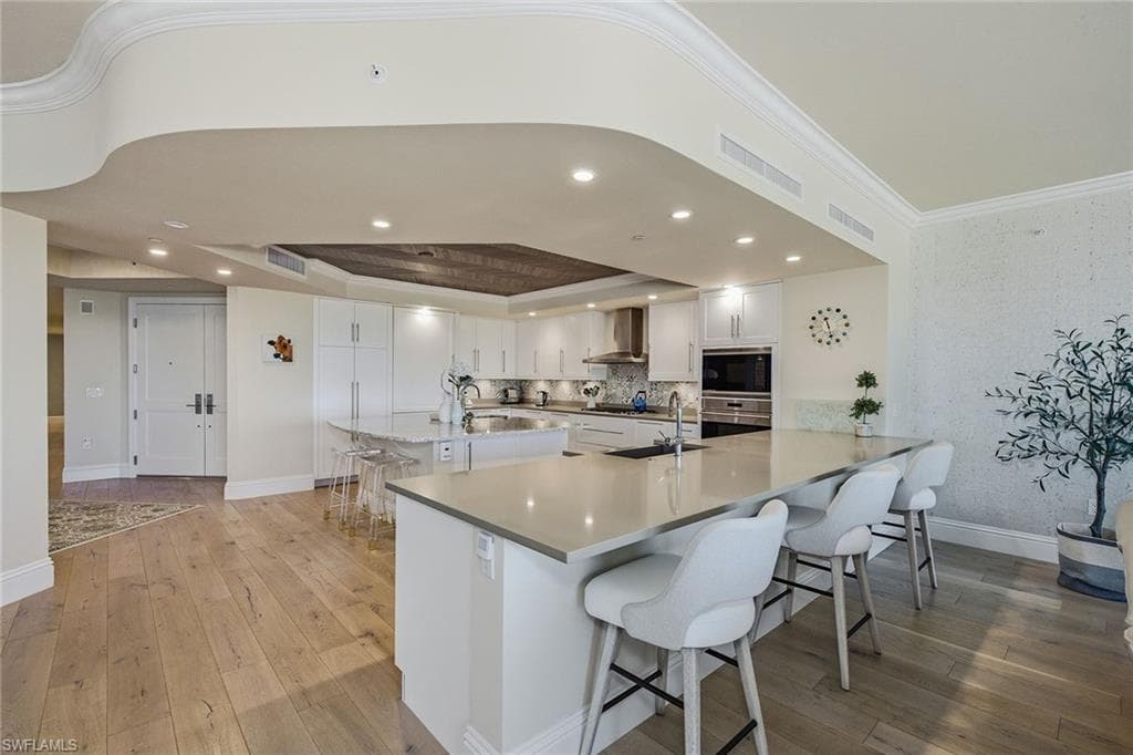 13665 Vanderbilt DR 404-9