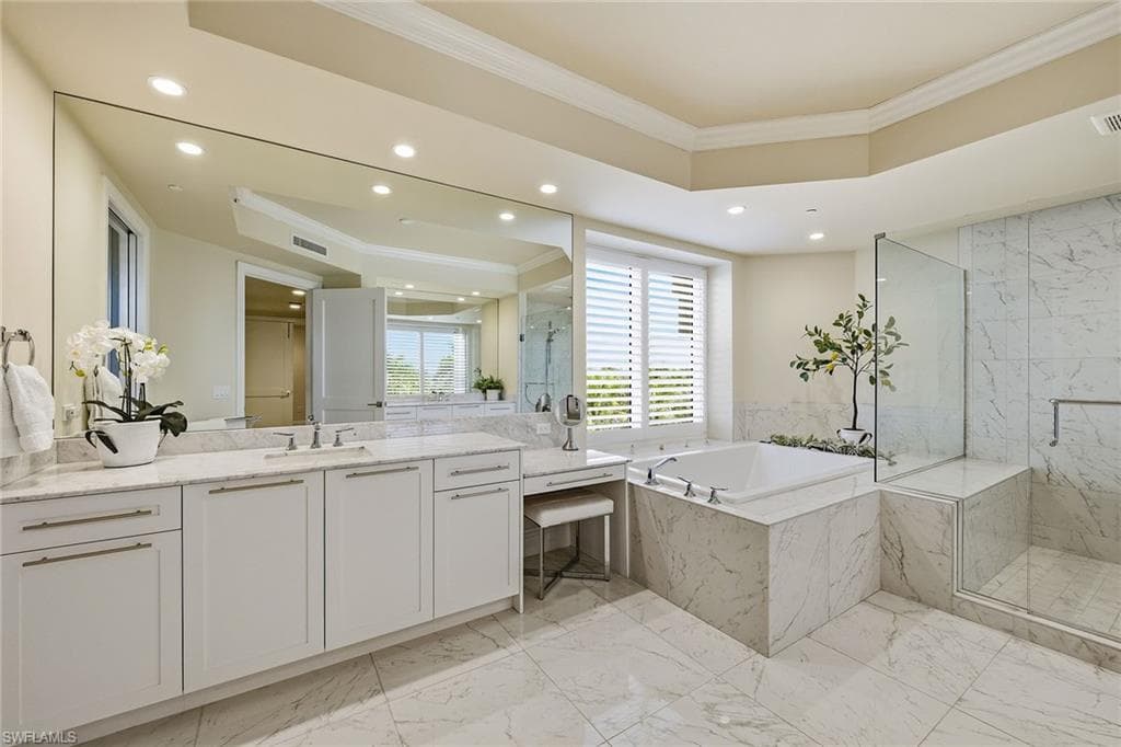 13665 Vanderbilt DR 404-15