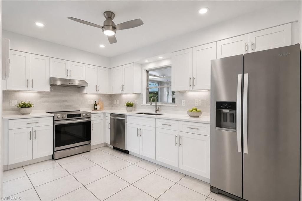 5290 Cypress LN-12
