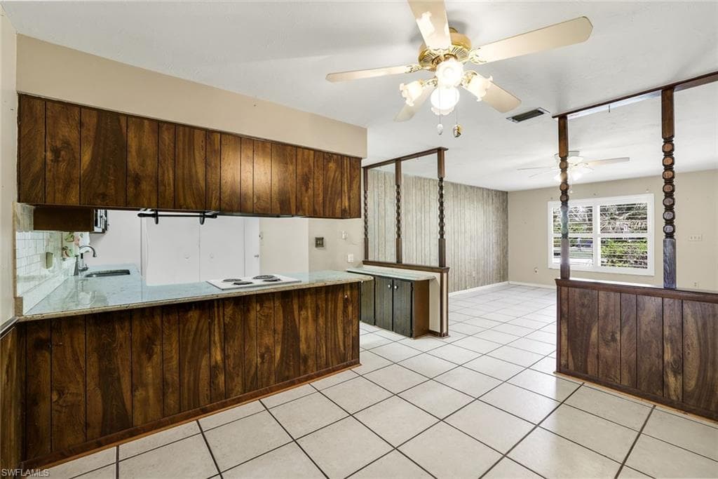 5290 Cypress LN-15