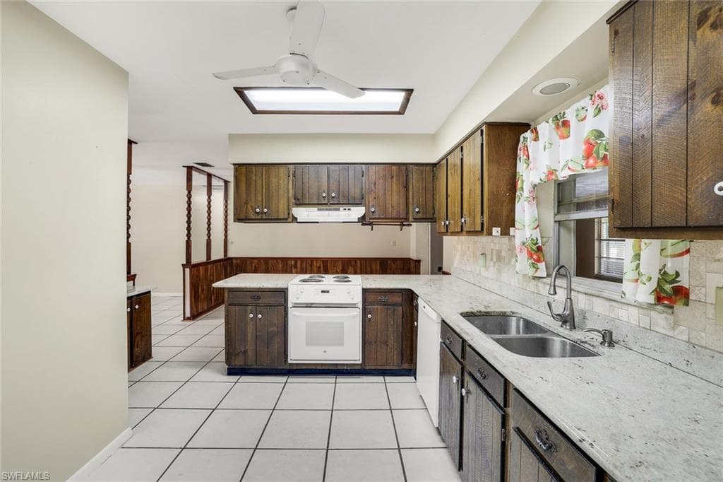 5290 Cypress LN-13