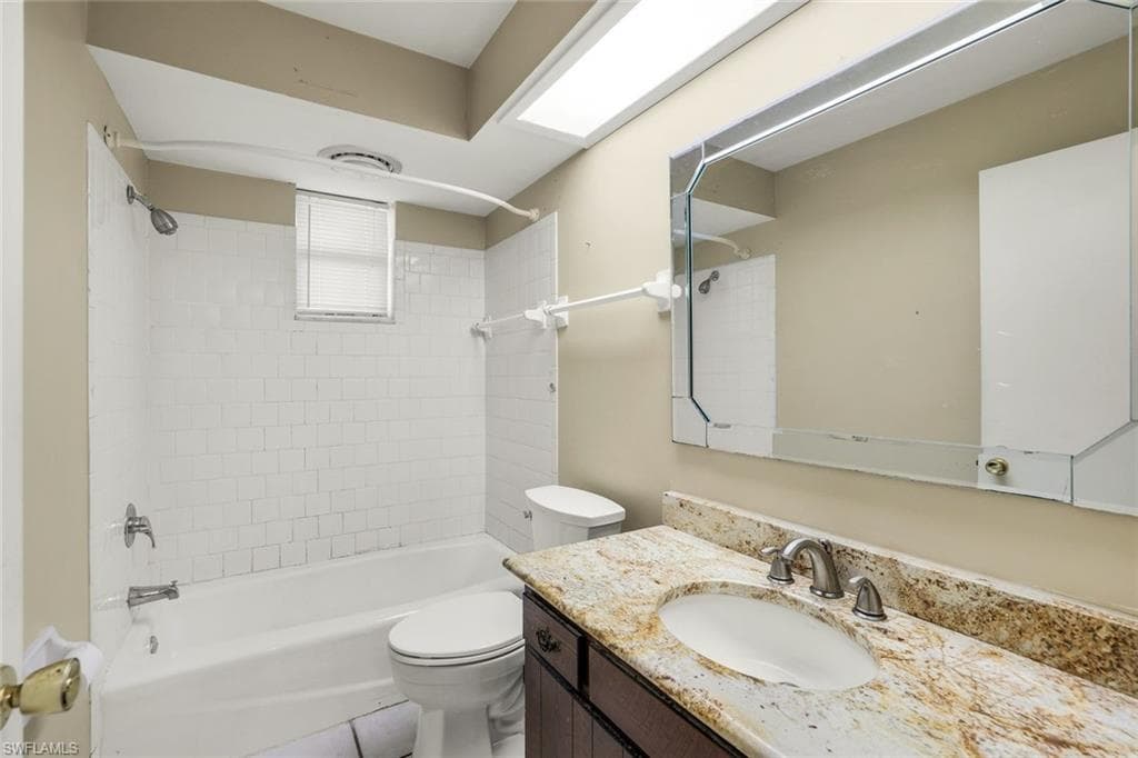 5290 Cypress LN-24