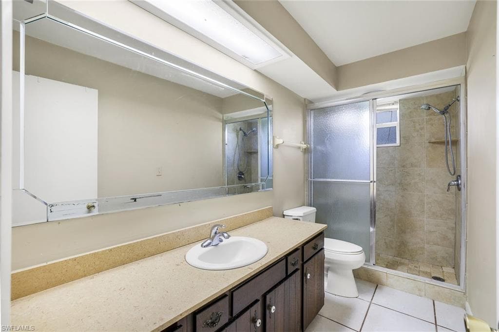 5290 Cypress LN-20