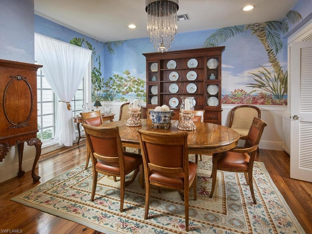 2750 Treasure LN-6