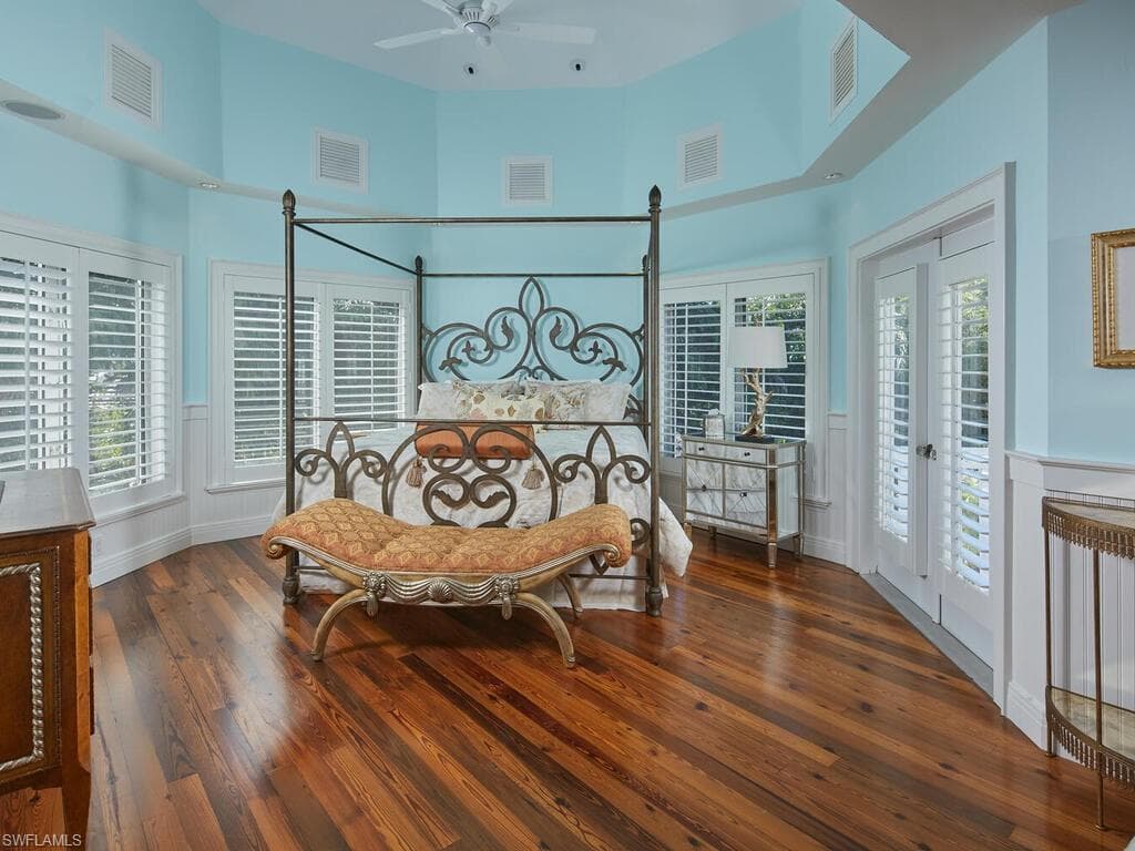 2750 Treasure LN-13