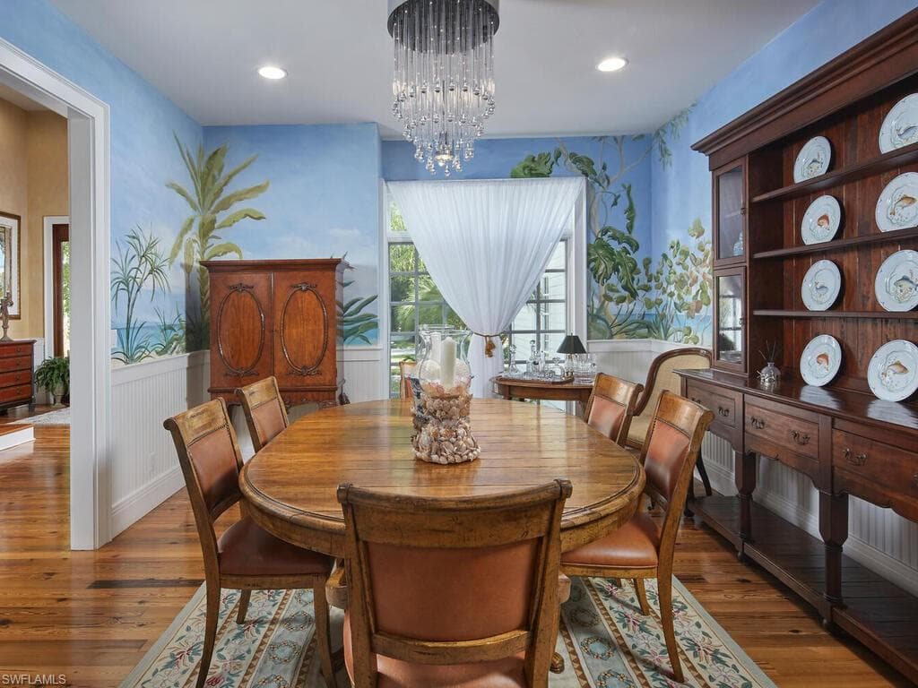 2750 Treasure LN-7