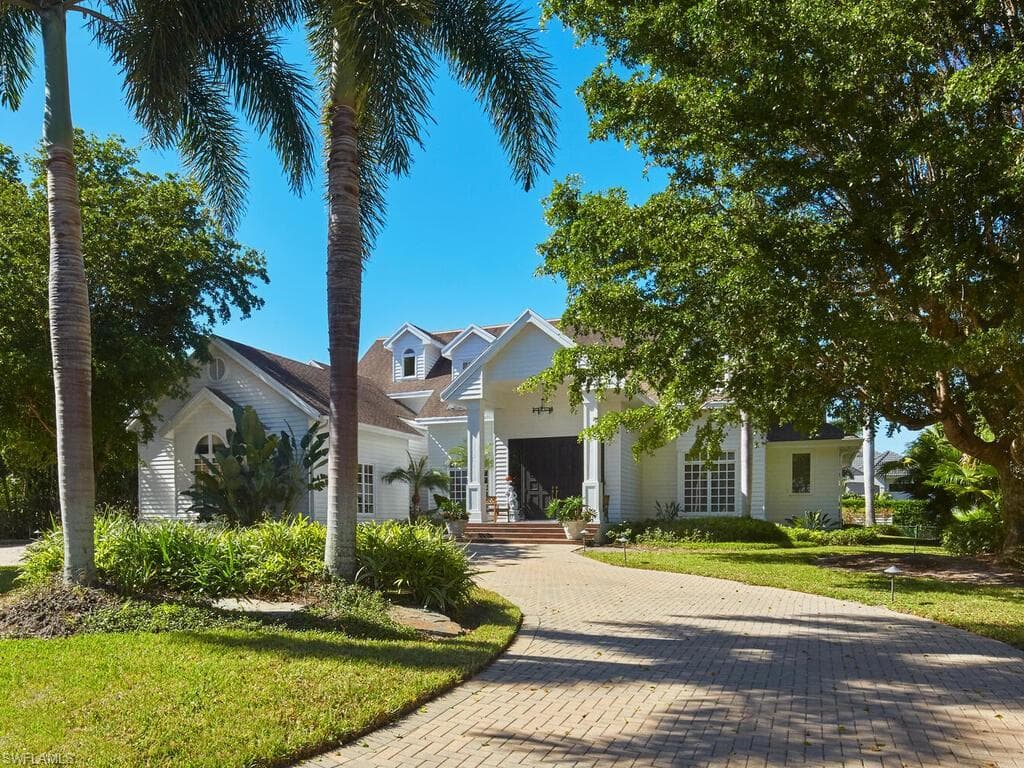 2750 Treasure LN-28