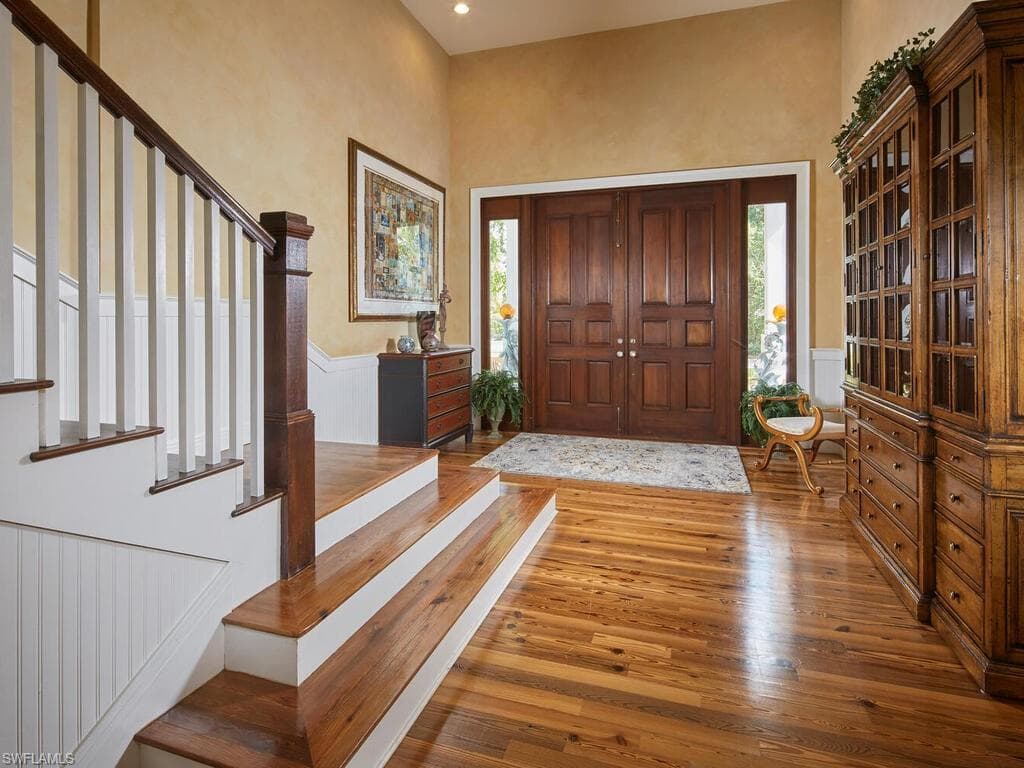 2750 Treasure LN-4