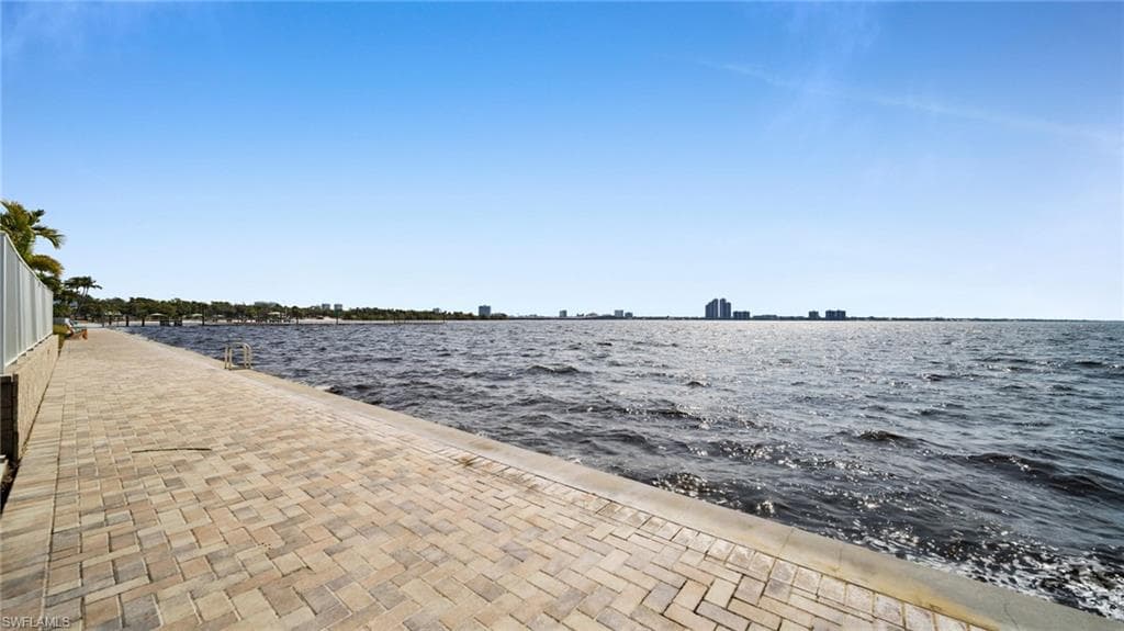 3344 N Key DR 4-32