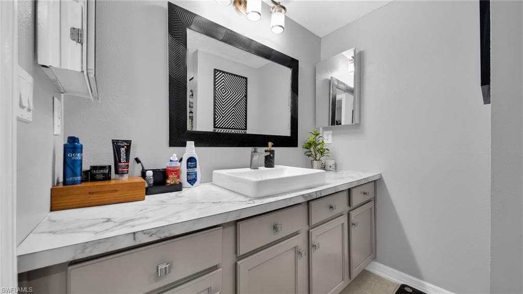 3344 N Key DR 4-18